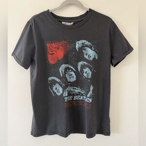 Elizabeth & James Vintage Style The Beatles Cotton Graphic Tee size medium